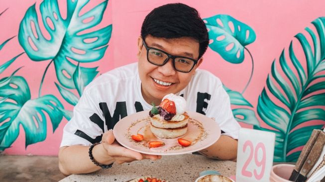 Profil Erwin Putra, Konten Kreator dan Food Blogger Indonesia